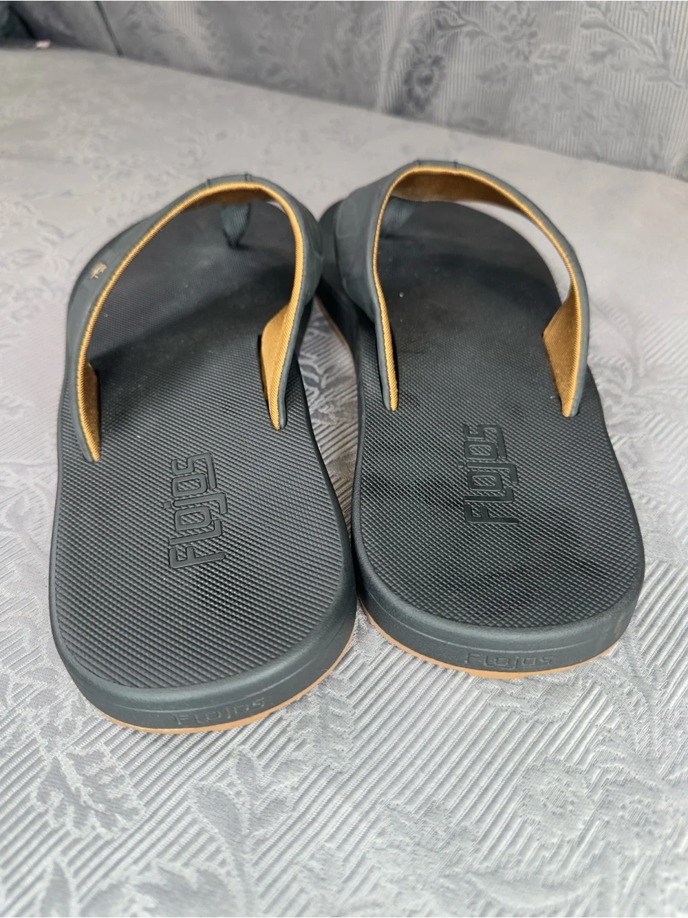 Flojos Men's Size 13, Flip Flop Sandals, Black-Tan